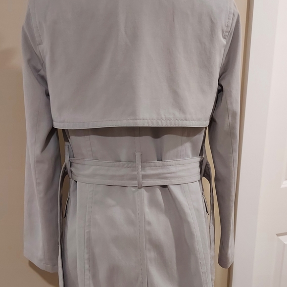 Light Weight Trench - Picture 5 of 6